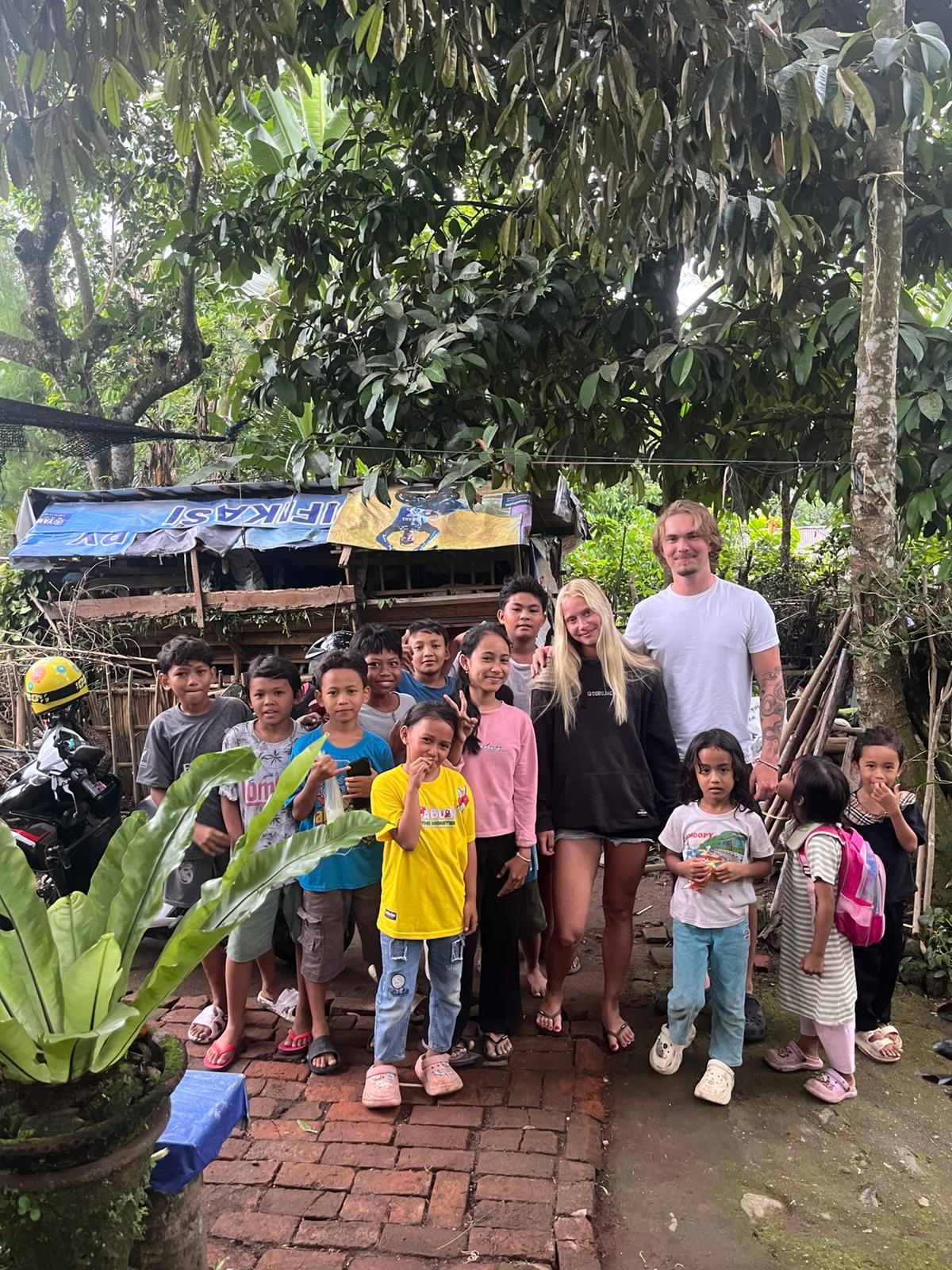 Selong Belanak local community